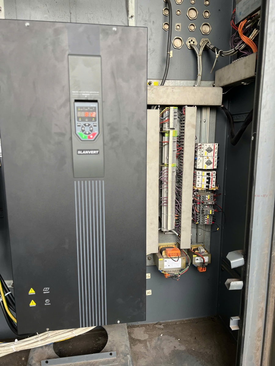 Hope530 132KW được lắp cho máy nén khí 